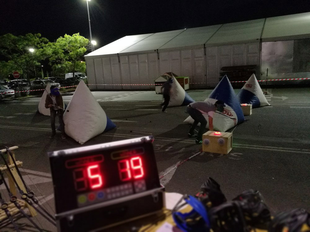 Challenge ARCHERY Game animé par MOVING Games à l'occasion d'une soirée entreprise chez CASTORAMA Niort