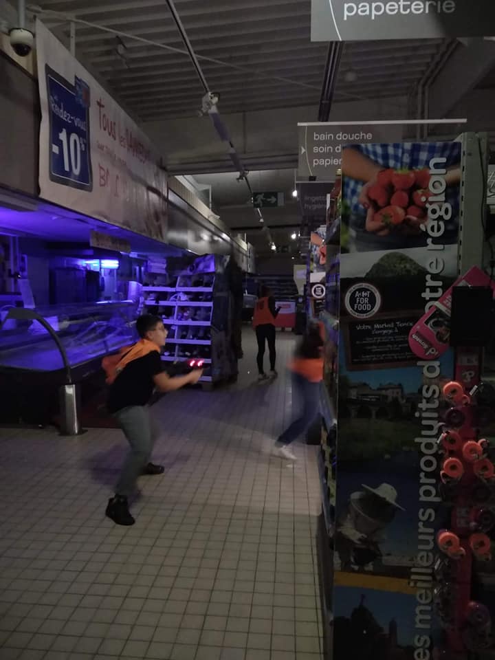 Location lasergame en magasin à l'occasion d'une soirée client chez CARREFOUR Market Tence en Auvergne